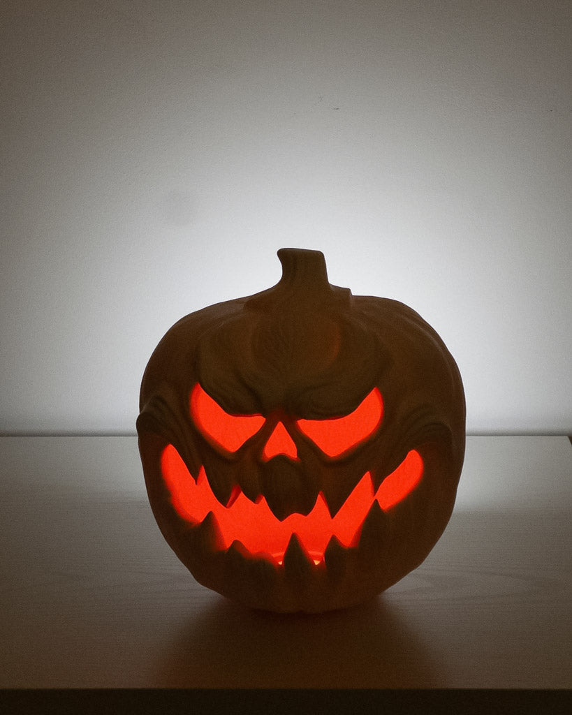 Weißer Spuk-Kürbis mit LED-Licht im Dunkeln – Halloween-Deko TAO Dekor